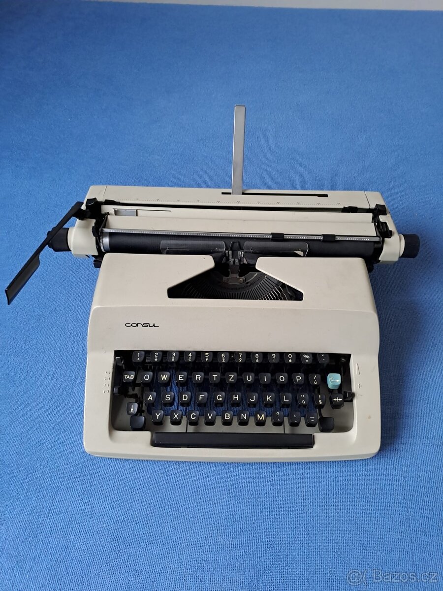 Psací stroj CONSUL 2226
