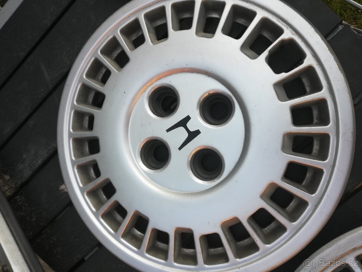 Honda accord aerodeck 1989 pokličky