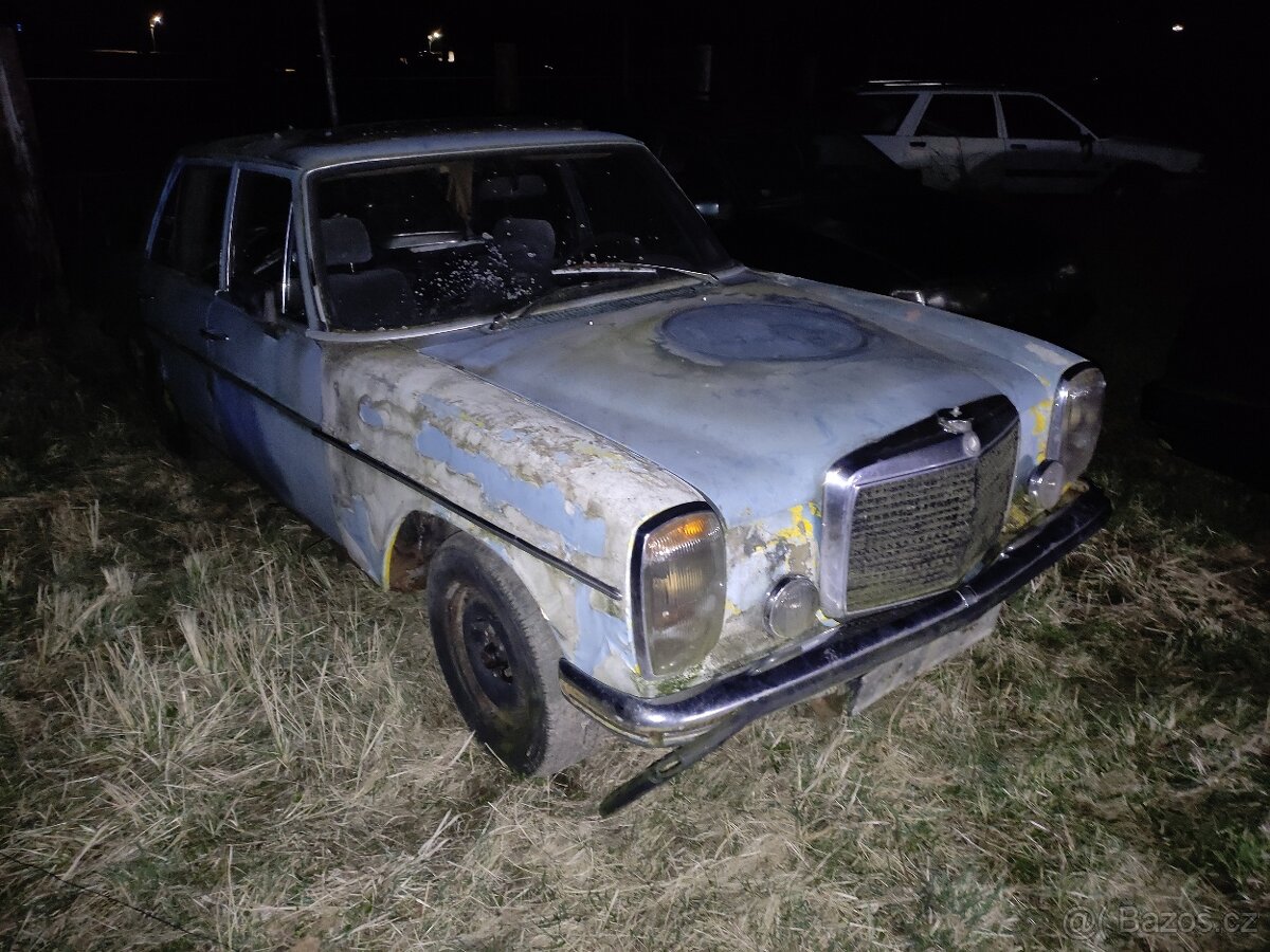 Mercedes W115 220D