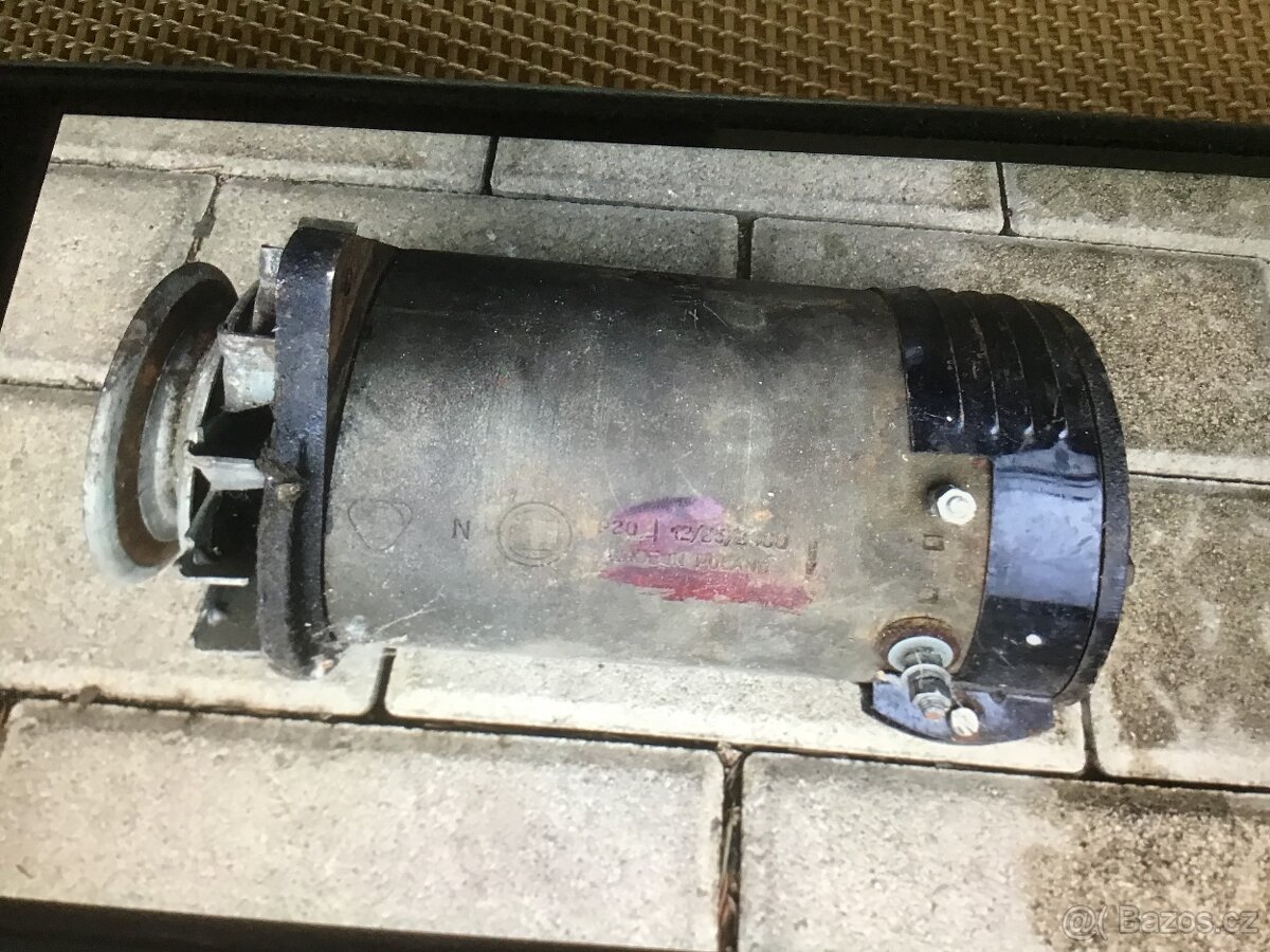 Dynamo na škodu 1203