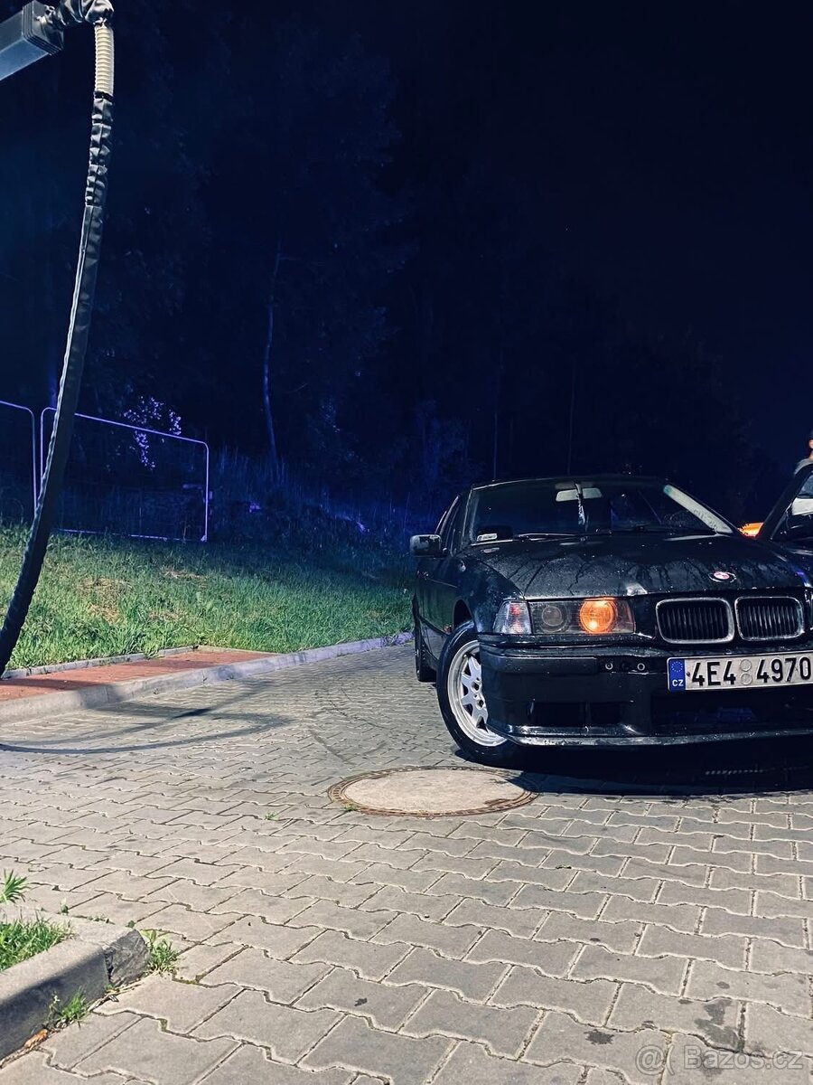 Bmw e36 318i sedan