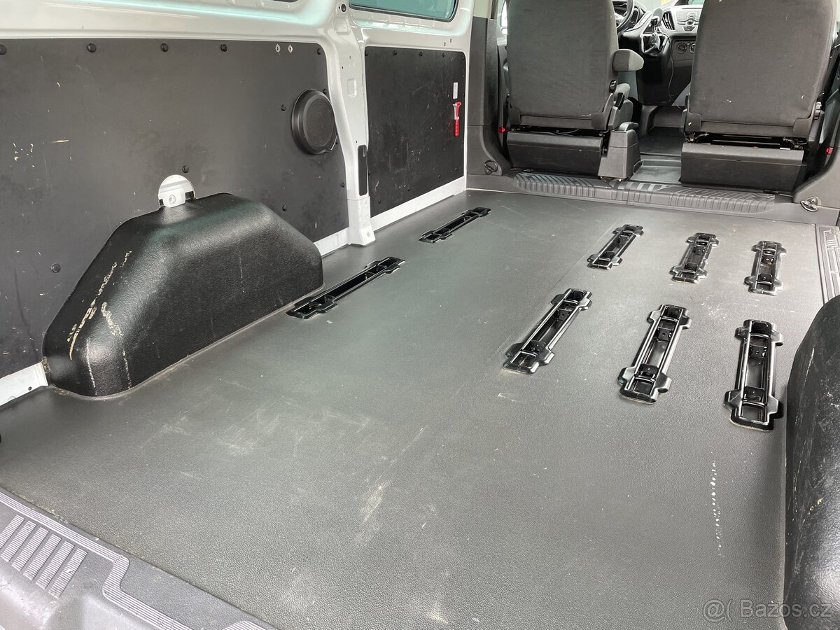 Koupím druhou nebo třetí řadu sedaček do Ford Custom