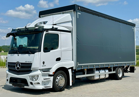 Mercedes-Benz ACTROS 1833 - valník s posuvnou plachtou