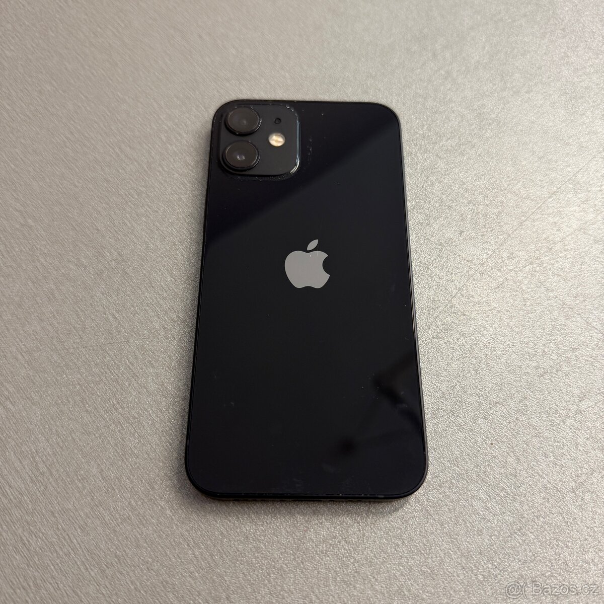 iPhone 12 mini 128GB černý, pěkný stav, 12 měsíců záruka