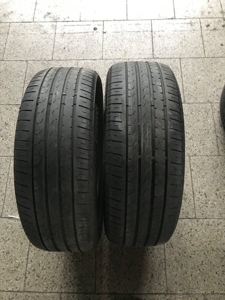 205/55/17 prodám 2 ks pneu