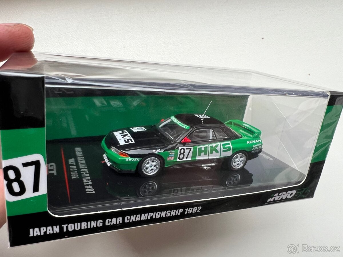 Nissan Skyline R32 GT-R HKS inno64