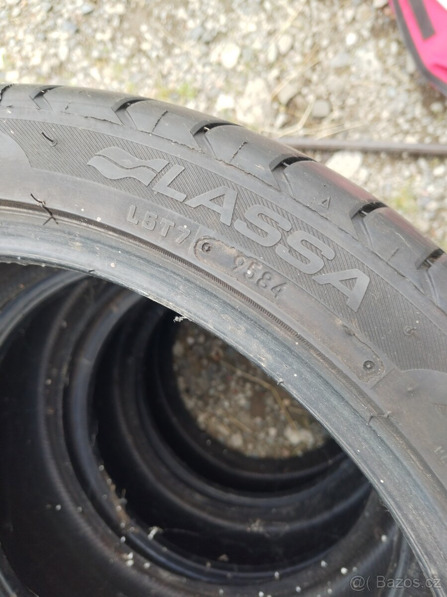 Letní pneu 225/40 R18