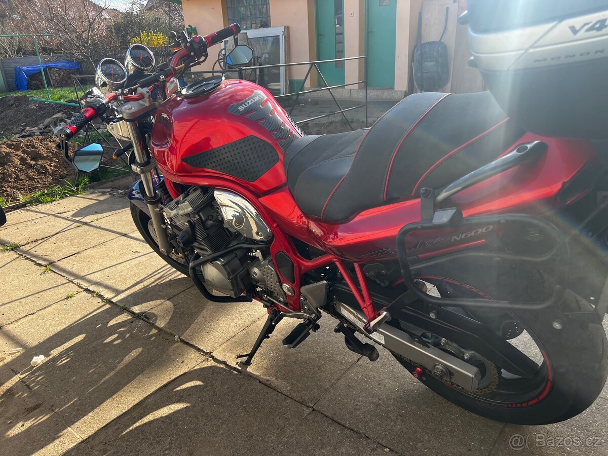 Suzuki GSF 600