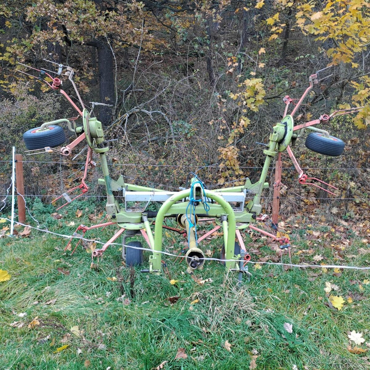 Podám obraceč Claas