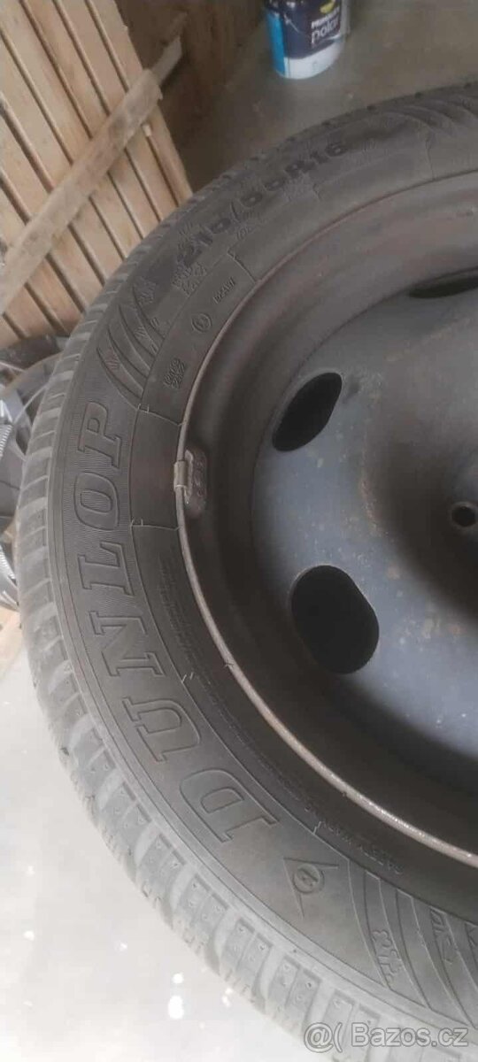 Zimní pneu 215/55/R16