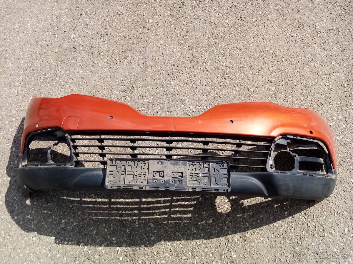 Renault Captur - přední nárazník ( 620221421R )