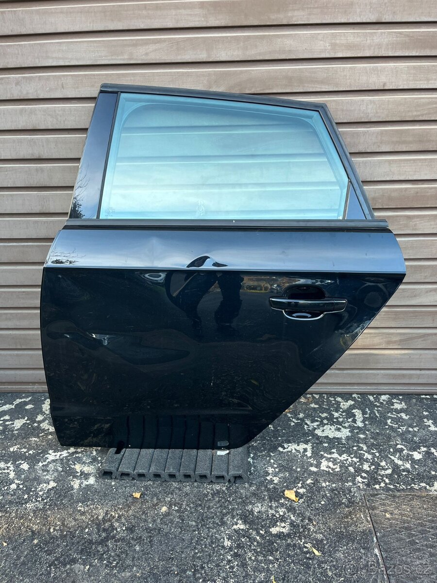 Audi A3 8V levé zadní dveře, barva LY9B