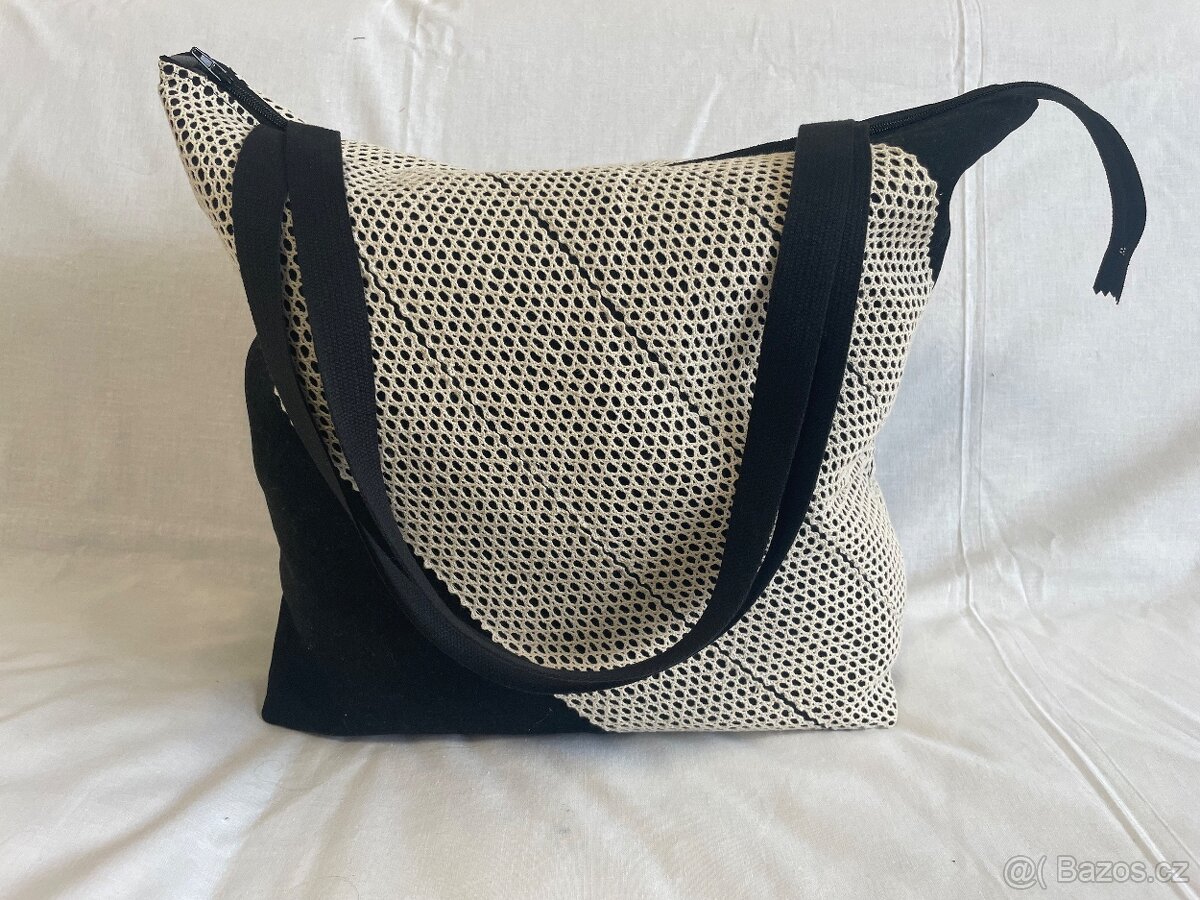 Krásná kabelka přes rameno
