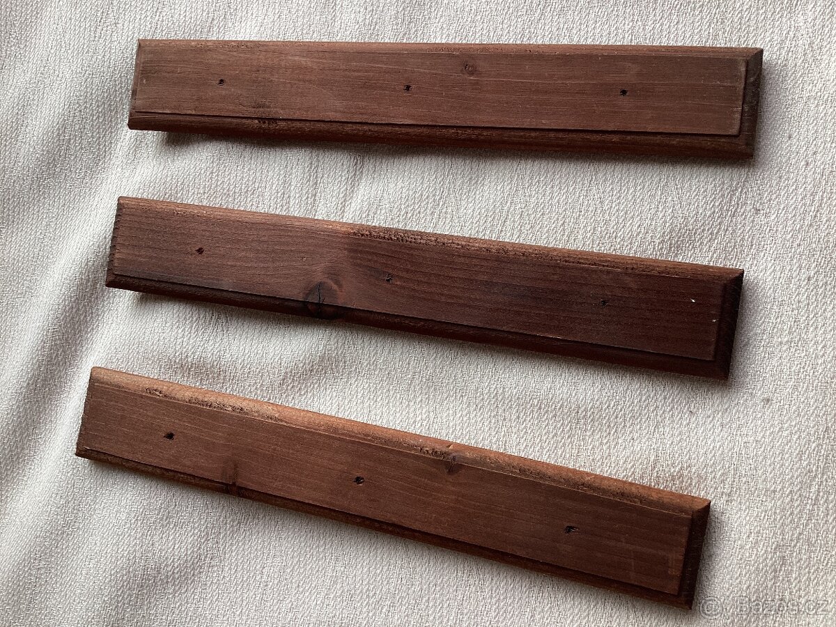 Opracované destičky 25x4x1,2 cm, barva hnědá,