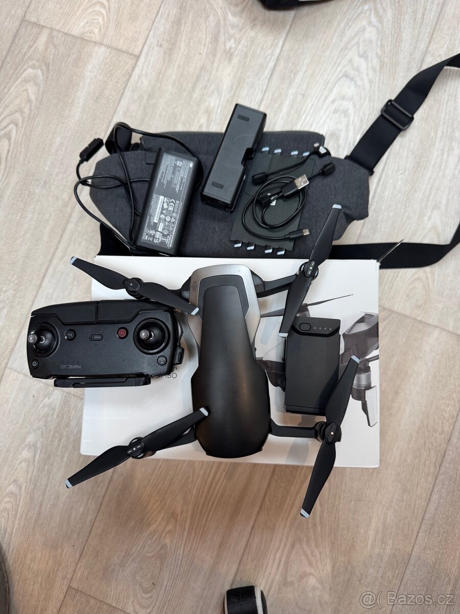 DJI Mavic Air Fly More Combo cerny