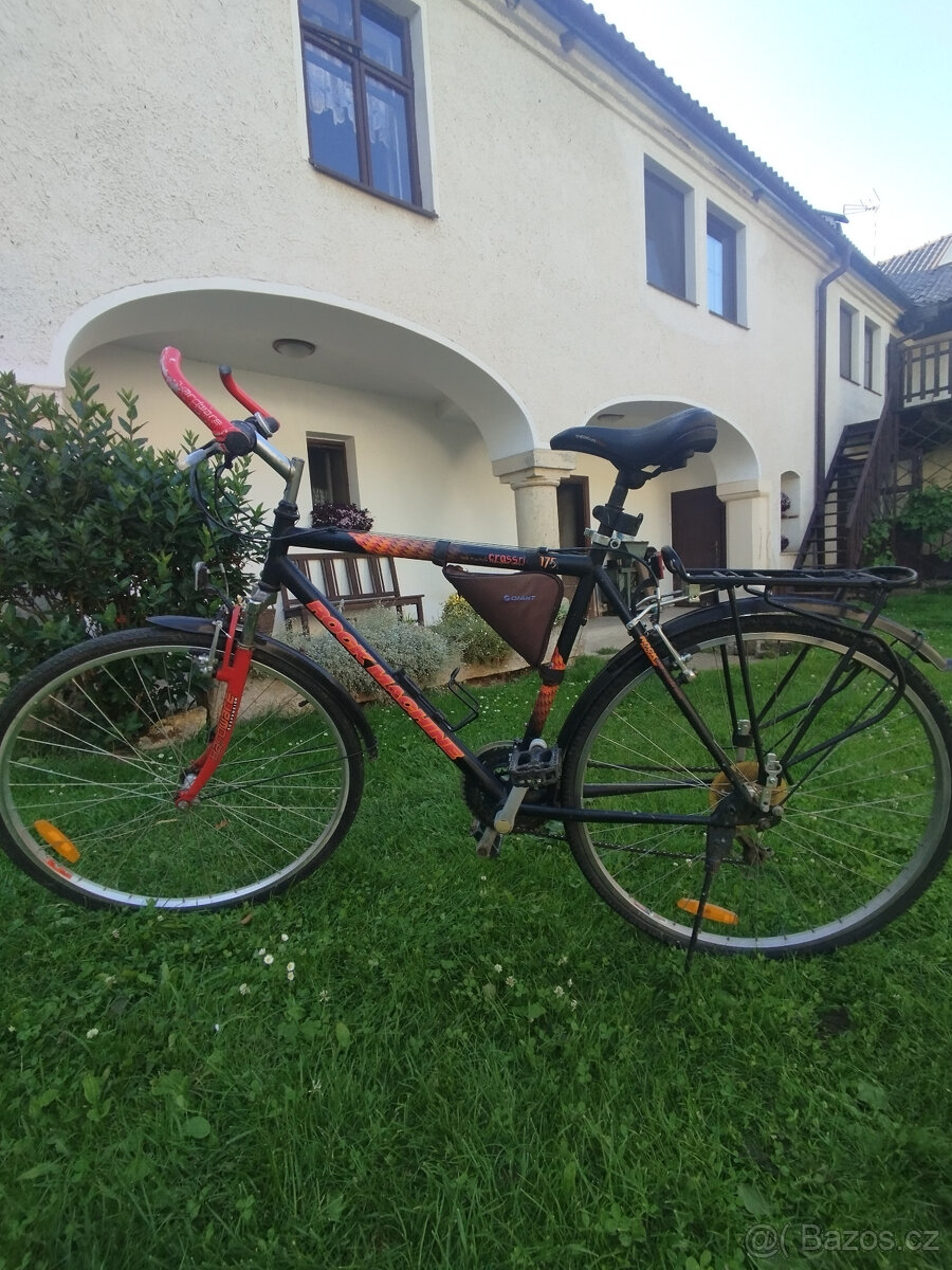 silniční kolo ROCKMACHINE