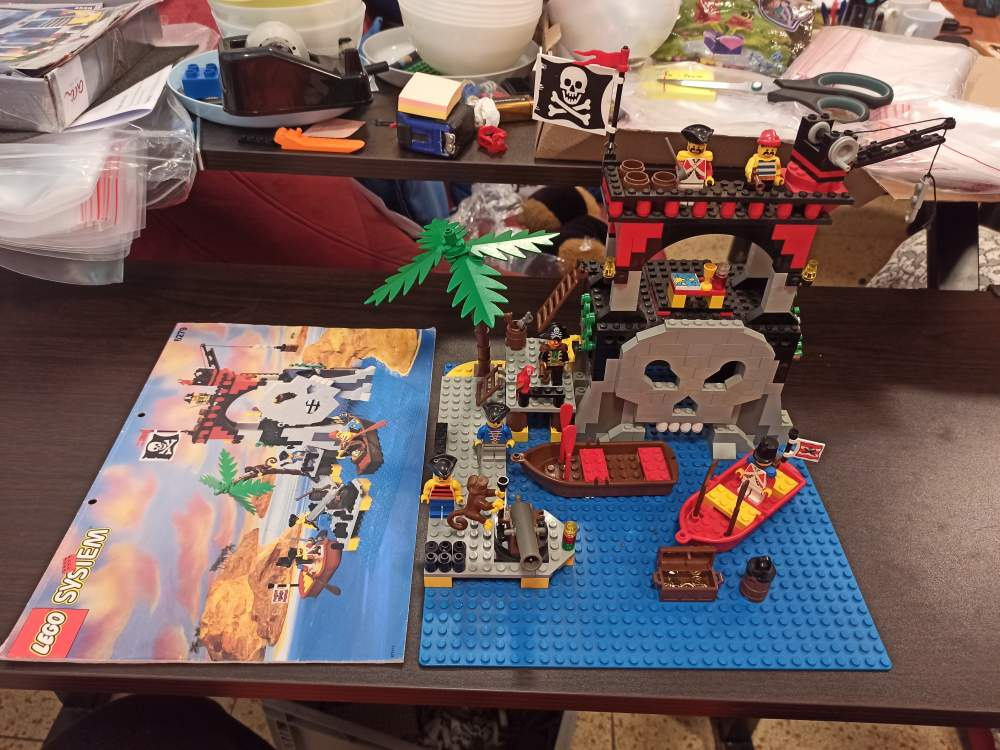LEGO Pirates 6279 Skull Island