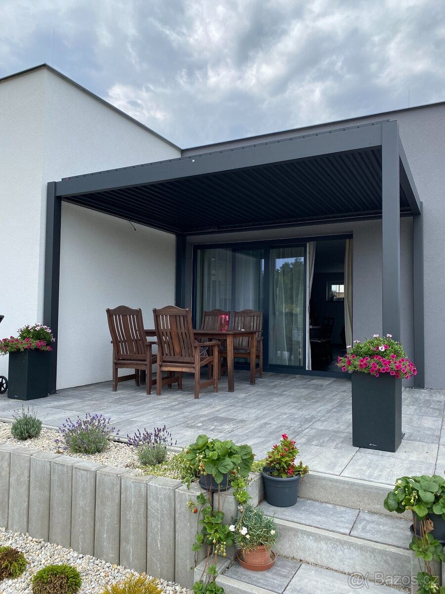 Hliníková bioklimatická pergola 4 x 3 x 2,5 m