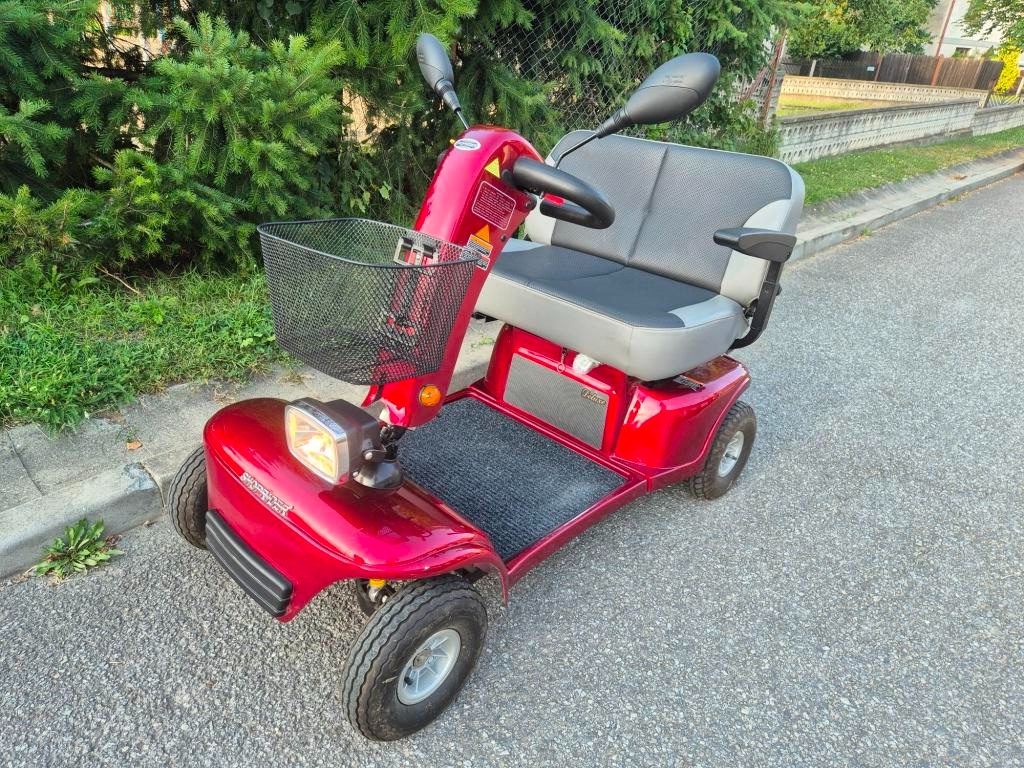 Čtyřkolový elektrický skútr pro seniory dvoumístný