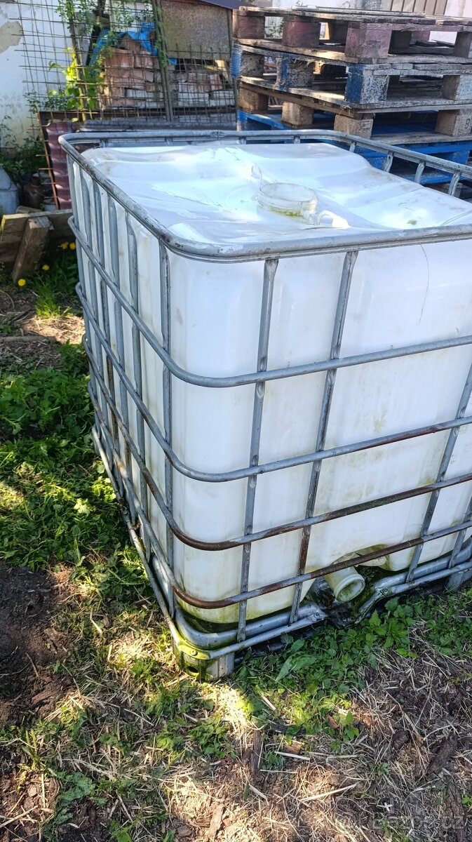 Ibc nádrž 1000 l