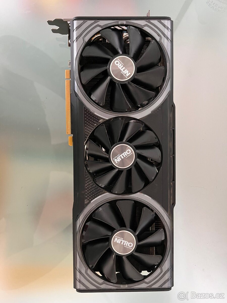 Sapphire nitro + RX VEGA 64