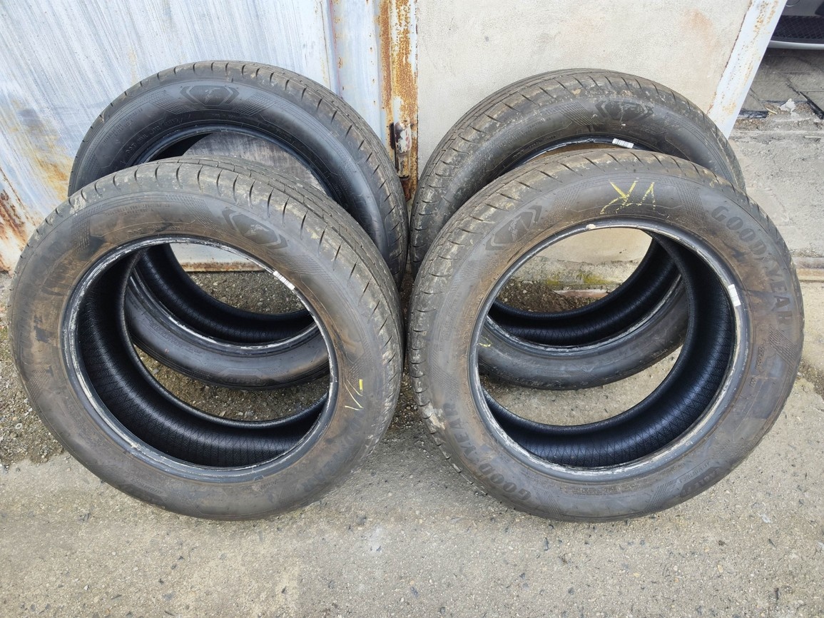 18"sada letních pneu Goodyear 235/55/18 = 7200Kč/4ks
