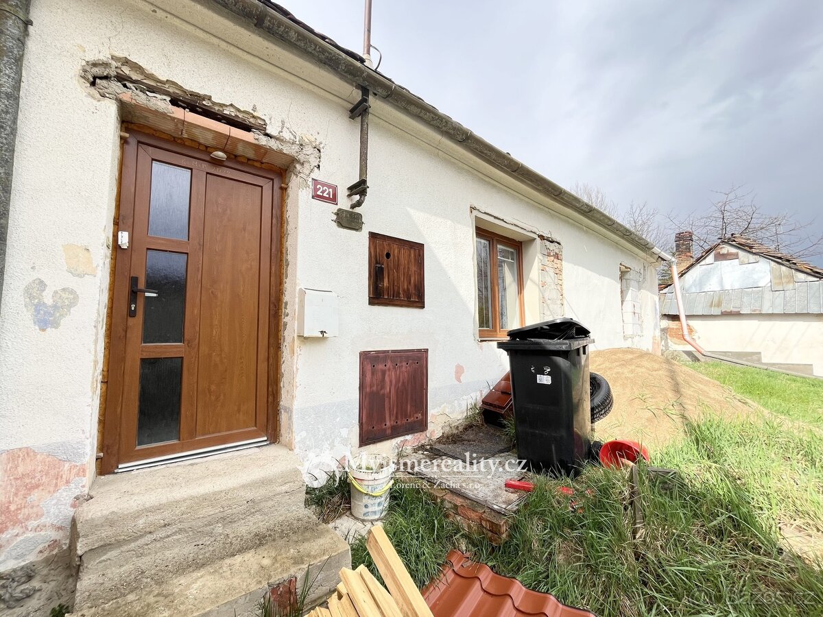 Prodej rodinné domy, 70 m2 - Lovčice, okr. Hodonín, pozemek