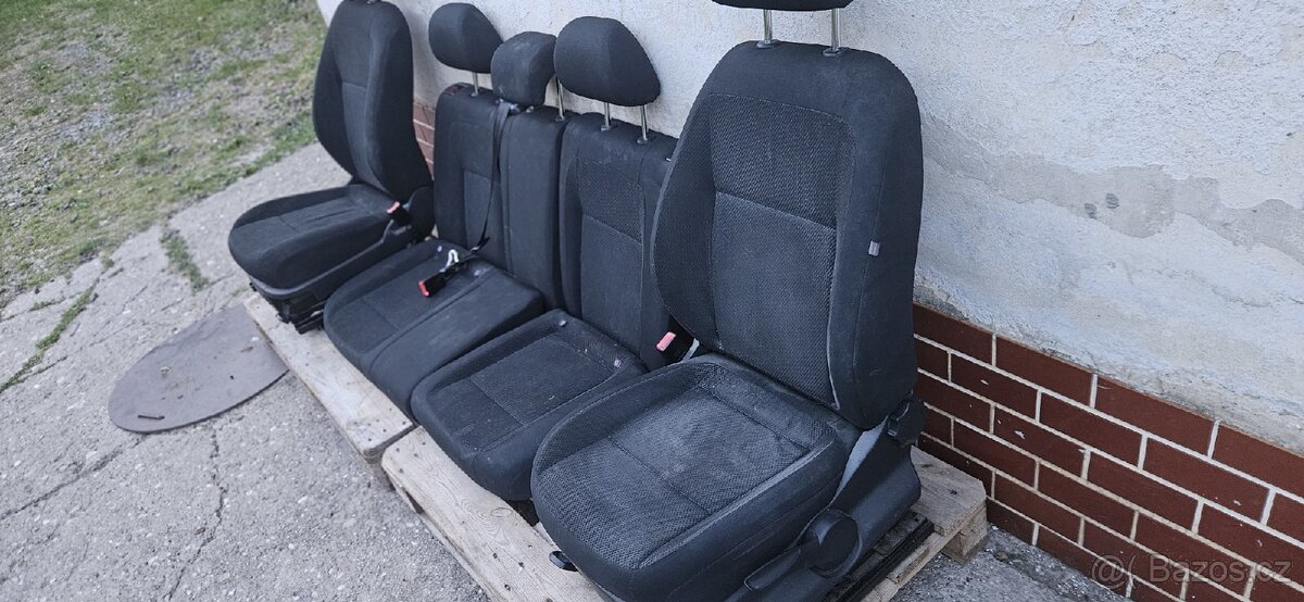 Fabia 2. Sedačky, Výhřev, airbag