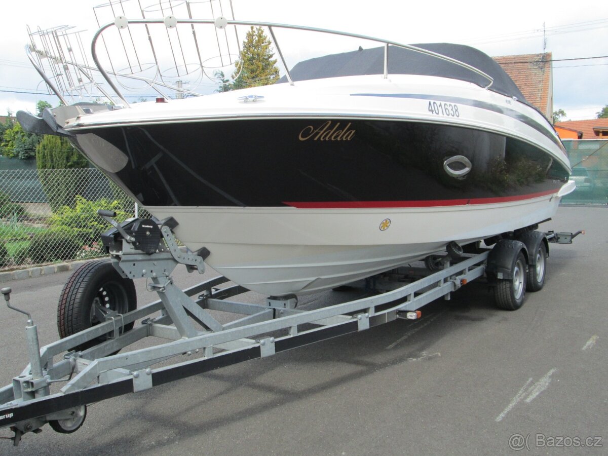 Prodám kajutovou sportovní loď BAYLINER 742 CUDDY