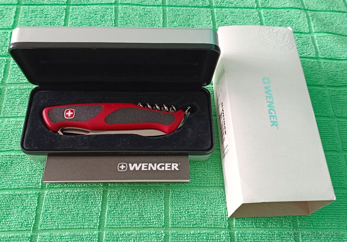 Wenger Delémont RangerGrip 61