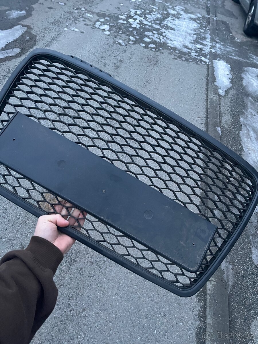 Audi A4 B7 Grill maska