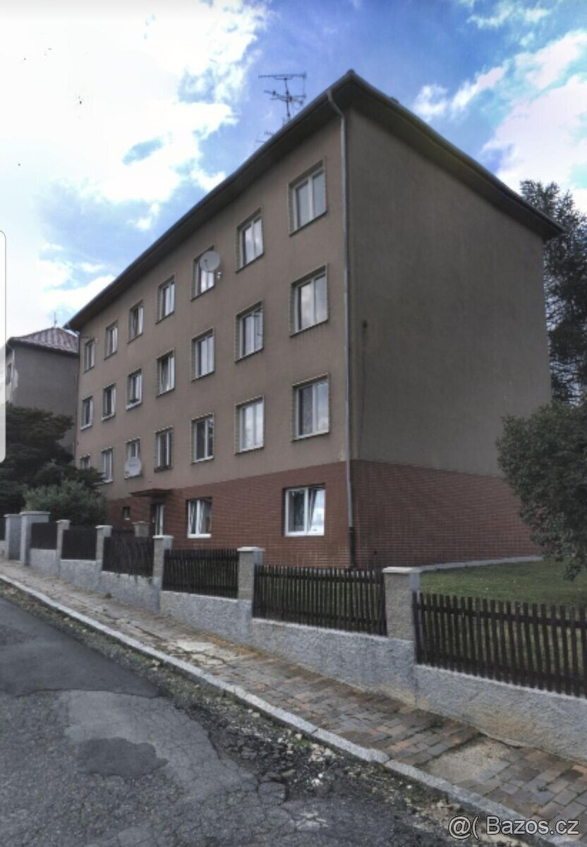 Pronájem bytu 1+kk v OV, Rakovník Šamotka