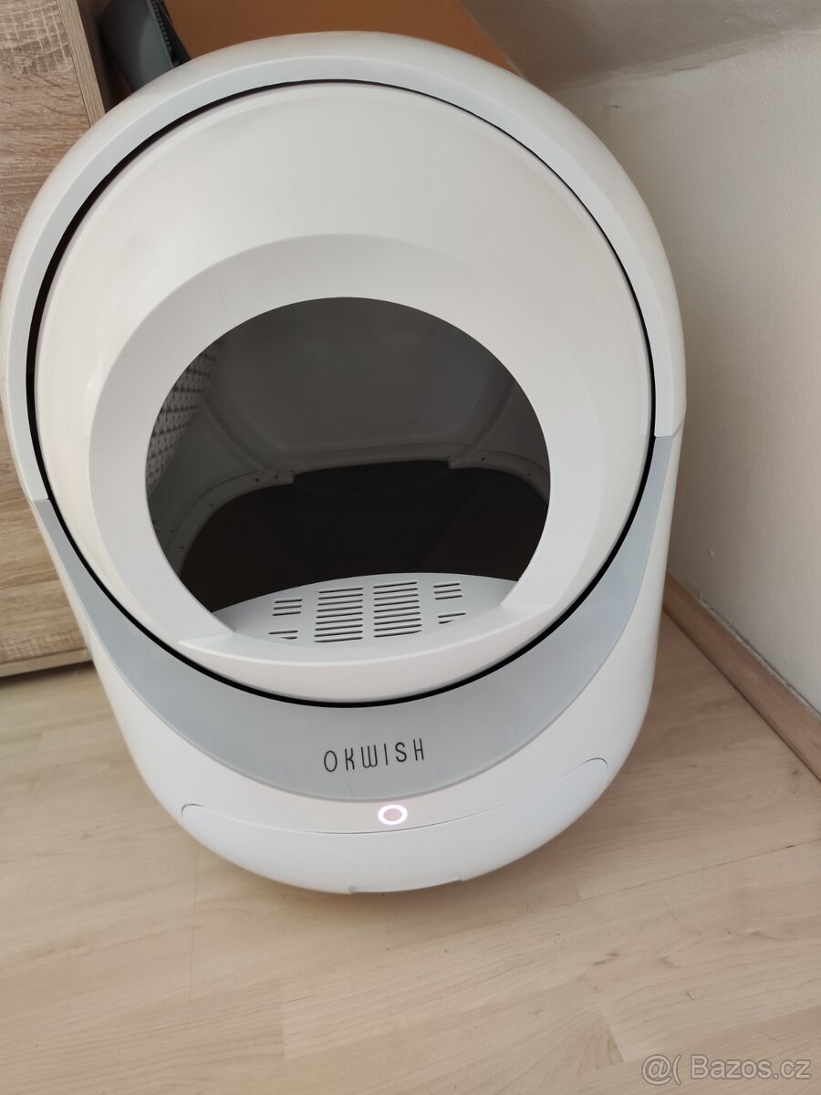 Automatické kočičí WC