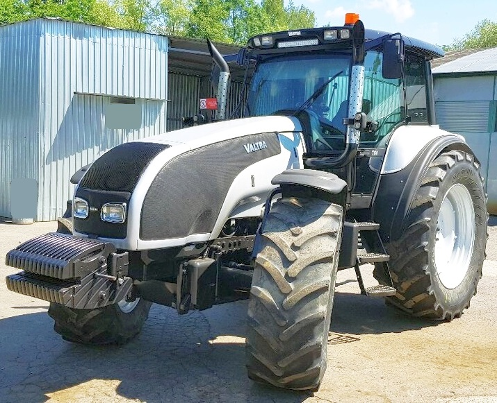 210HP traktor Valtra T190 otočná sedačka