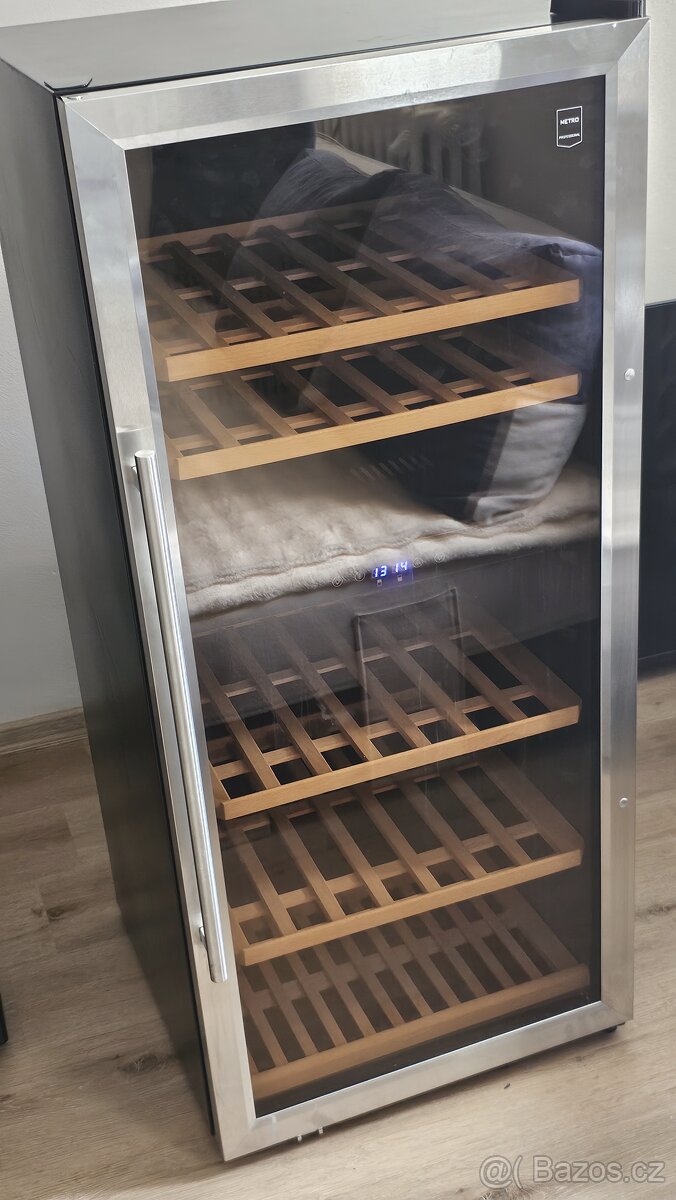 Prodám dvouzónovou vinoteku