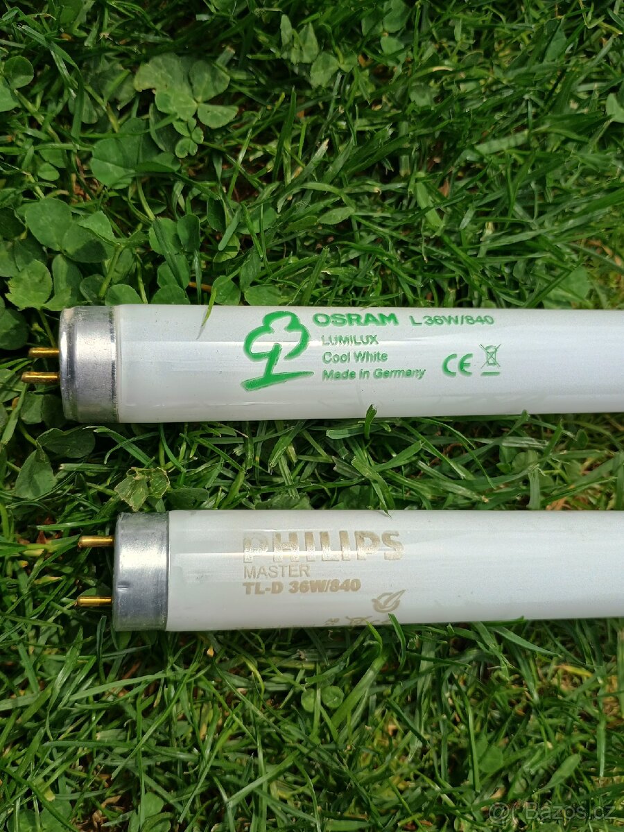 Zářivková trubice s paticí G13 o délce 120 cm