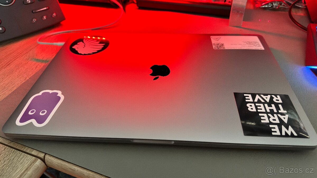 Apple MacBook Pro 2019 16"