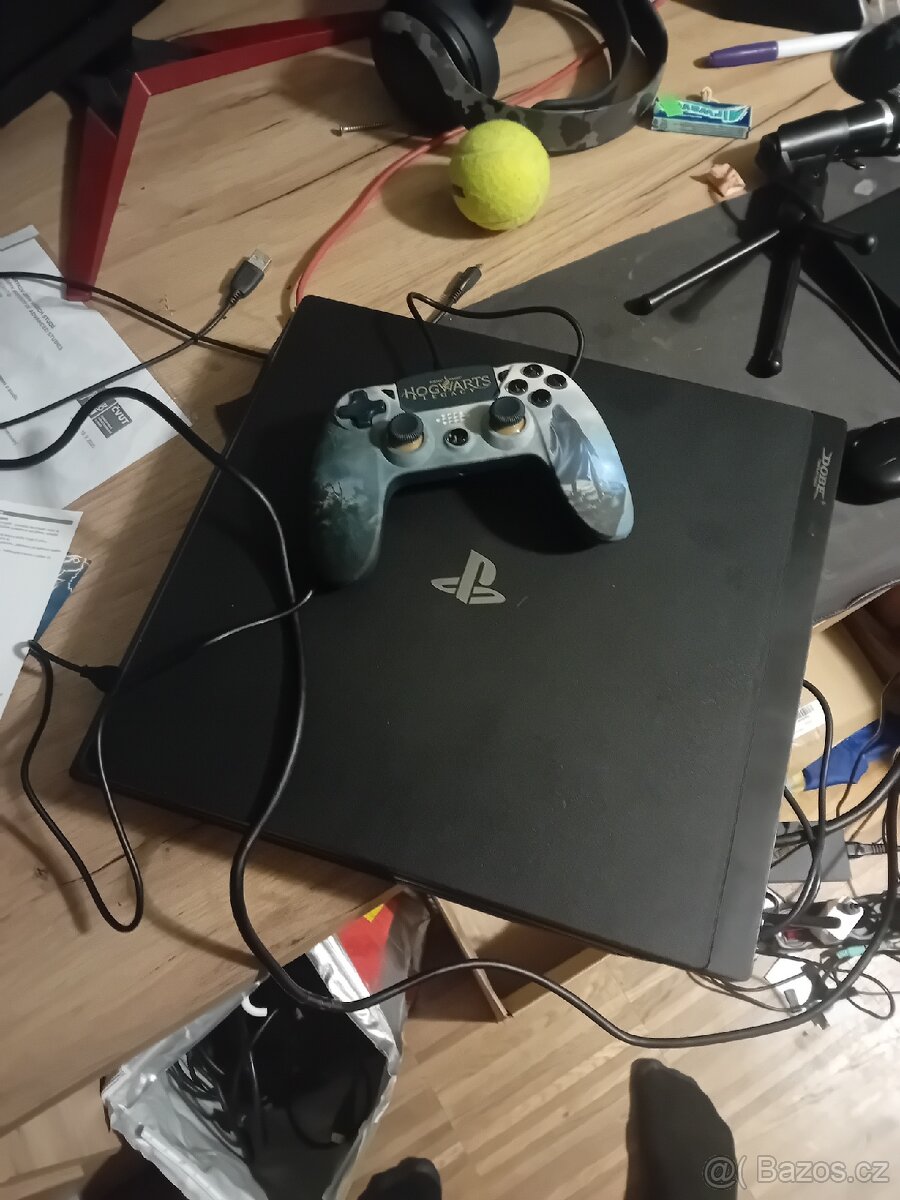 PS4/PlayStation 4 Pro 2TB