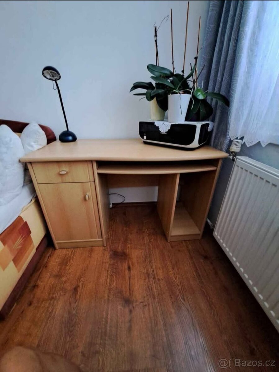 Psací stůl + židle
