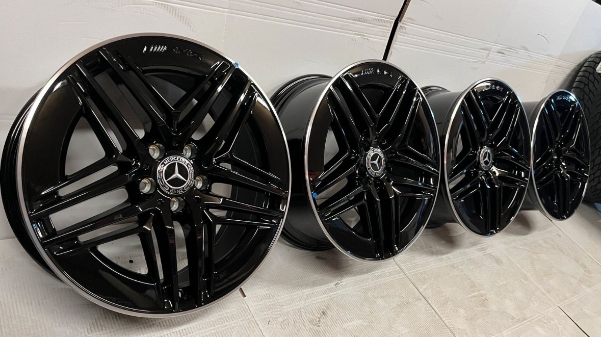 Prodám originál alu kola Mercedes V-klasse R19 AMG Black