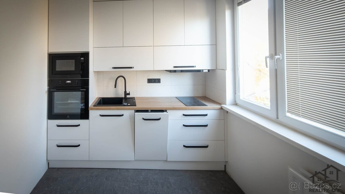 Prodej byty 1+1, 36 m² - Karviná - Hranice, ev.č. 00058