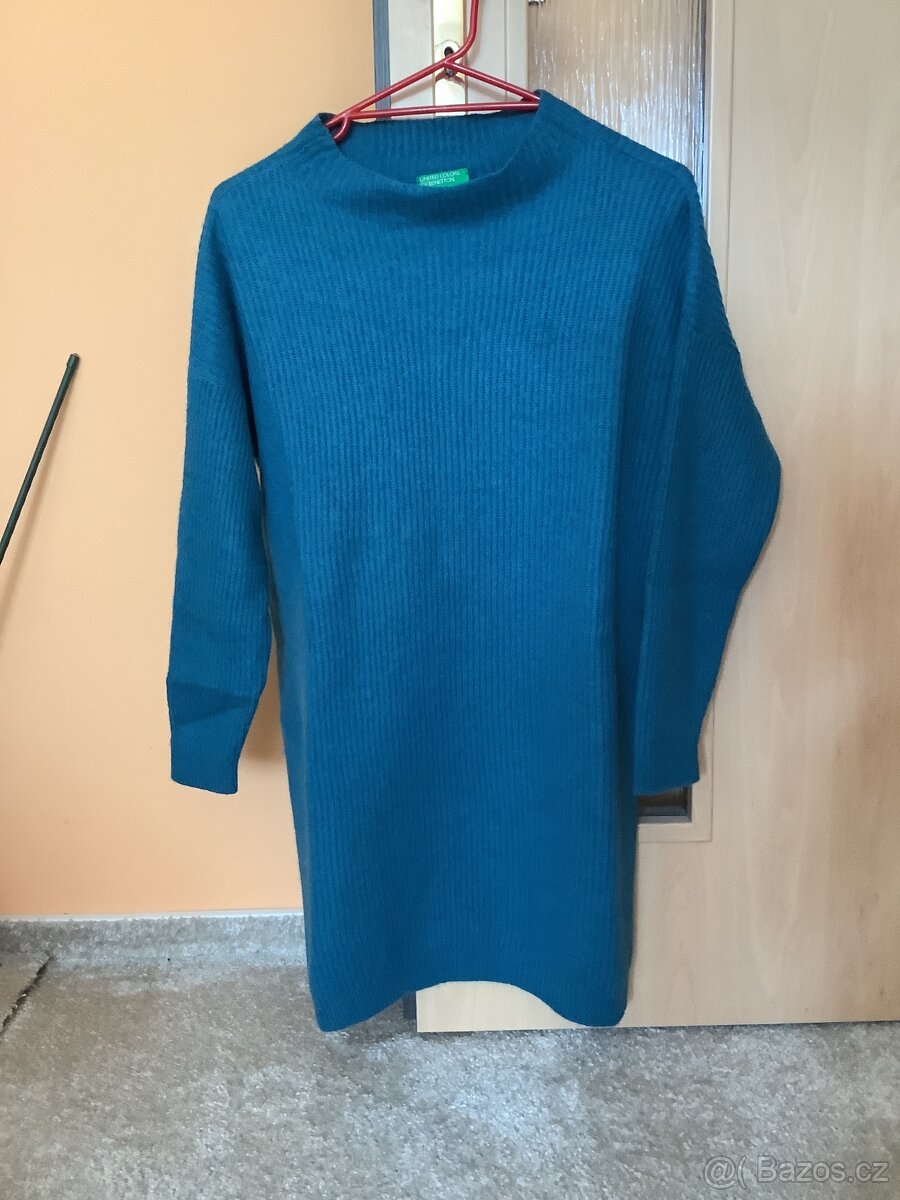 Pletené šaty zn. Benetton