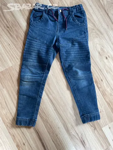 Dětské džíny vel. 122, Pěkný stav.