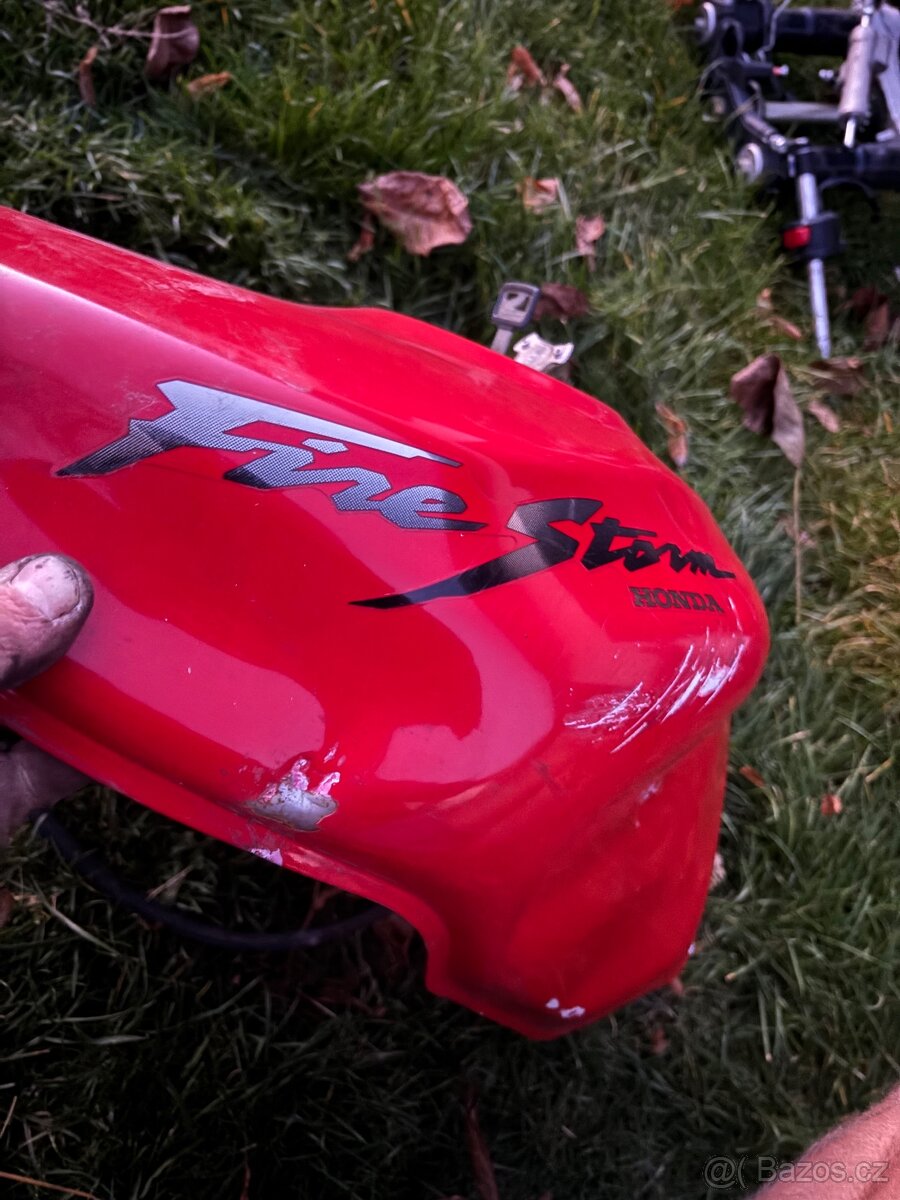 Nadrz sada zamku svody na Honda VTR 1000F Firestorm 96-00