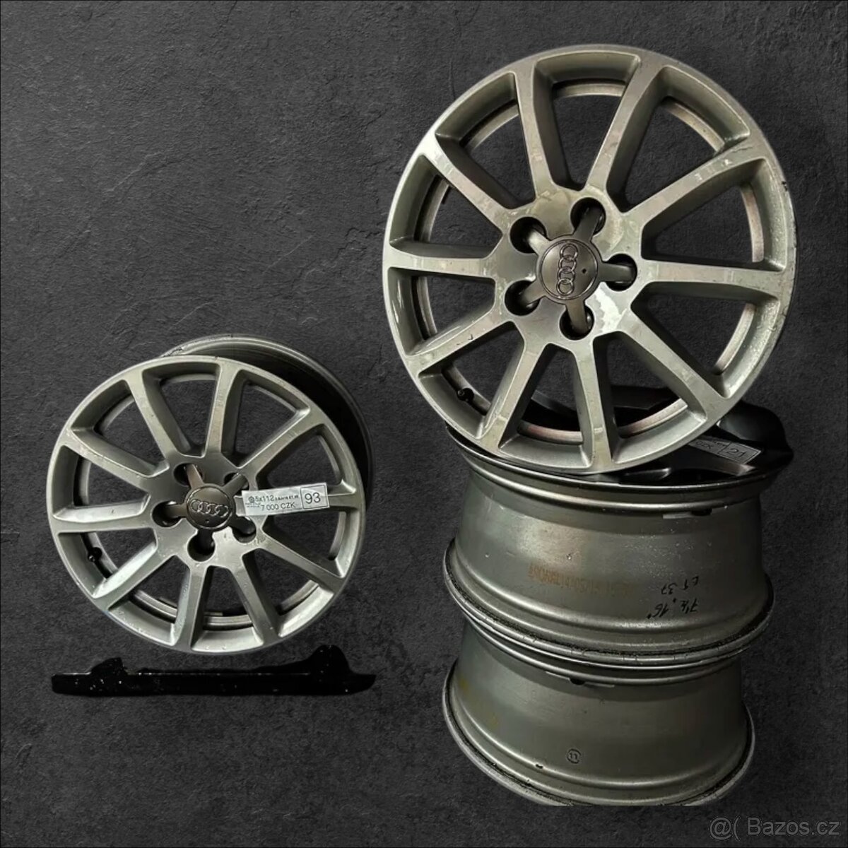 Zánovní originální alu kola Audi 5x112 r16