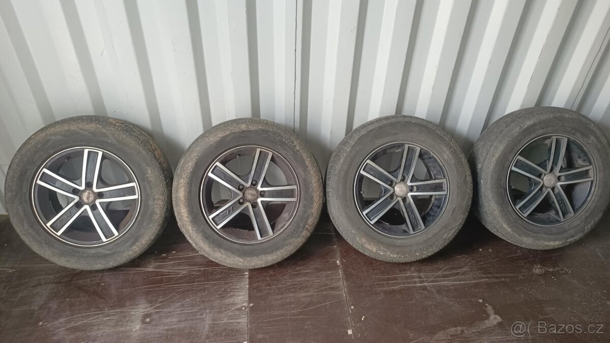 Alu kola HRS s pneu na dojetí letní 205/70 R15 H SUV