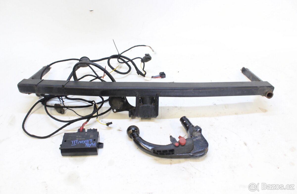 Seat Leon III tažné tažný zařízení 5Q0907383