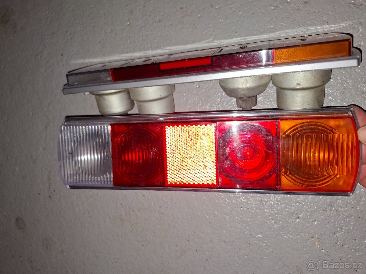 Prodám zadní světla škoda 110r škoda 100 škoda 130RS 120S