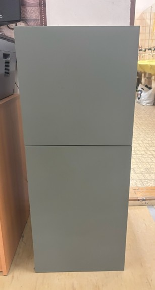 ŠEDÁ SKŘÍŇKA (BEZ POLIČEK)