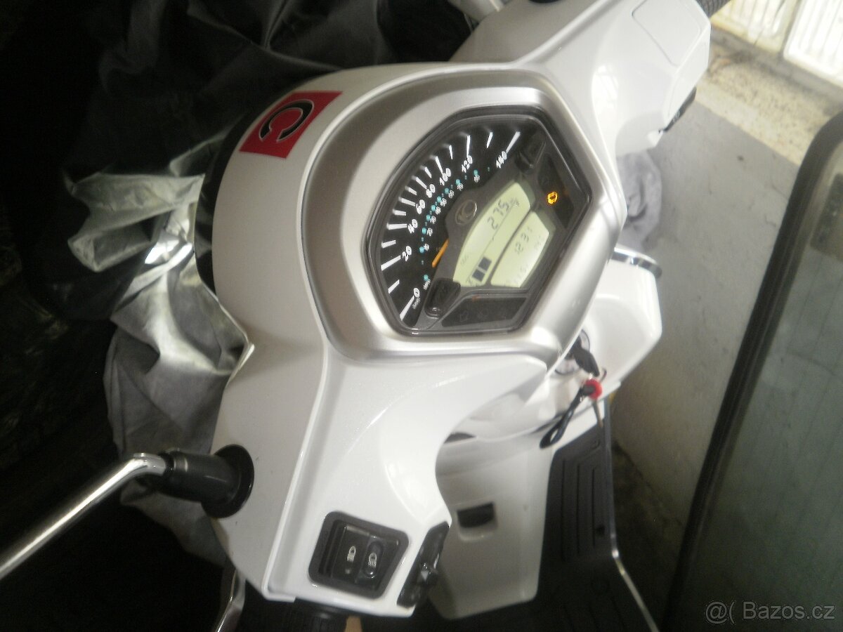 nejetý skutr Kymco like-II 125i- 8,5kw najeto 275km